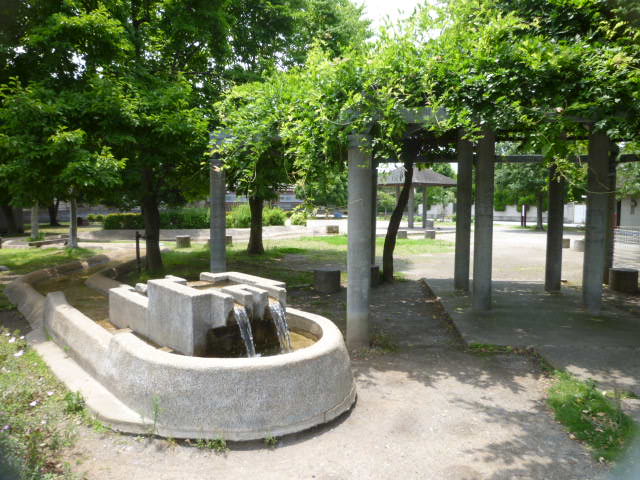 park. 80m to babble park (park)