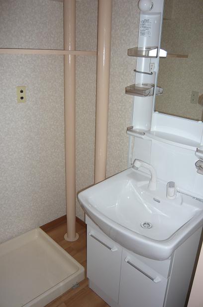 Washroom.  □  ■  Because renewal already is water around beautiful   ■  □