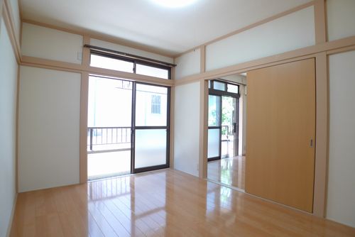 Living and room. Western-style 6 tatami