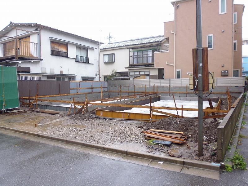 Local appearance photo. Local (10 May 2013) Shooting