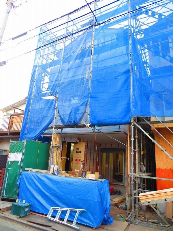 Local appearance photo. Local (11 May 2013) Shooting