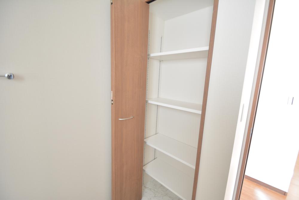 Receipt. It was also to ensure the storage space in the washroom (* ^ _ ^ *) F Building linen cabinet (November 2013) Shooting