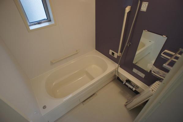 Bathroom. Relaxing bath time in the bathroom provided with a wide more than 1 tsubo