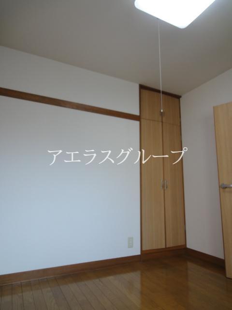 Living and room. Bedroom calm