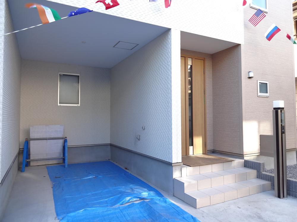 Parking lot. Local (12 May 2013) Shooting