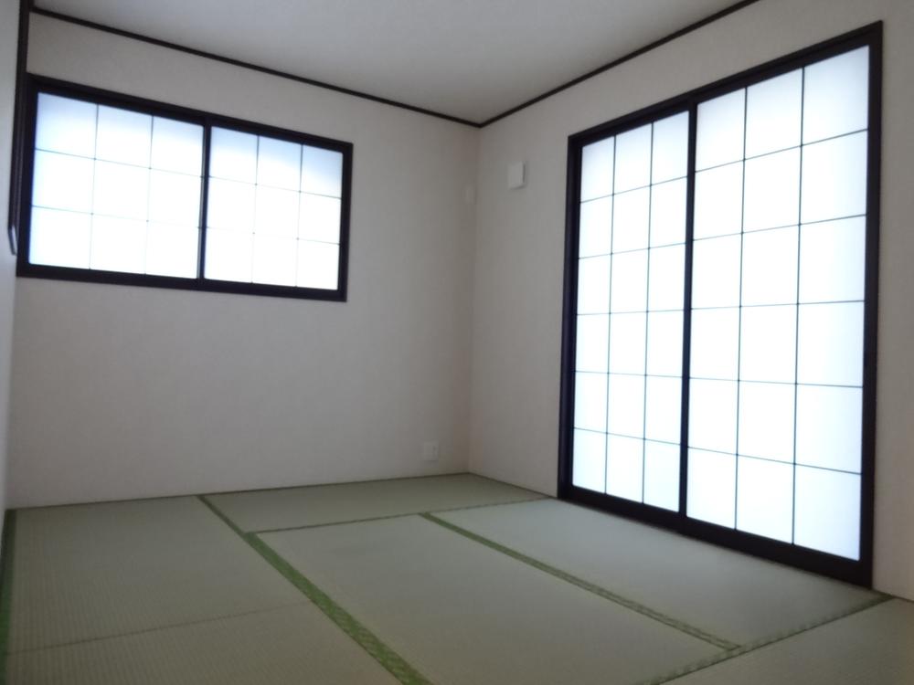 Non-living room. Indoor (12 May 2013) Shooting