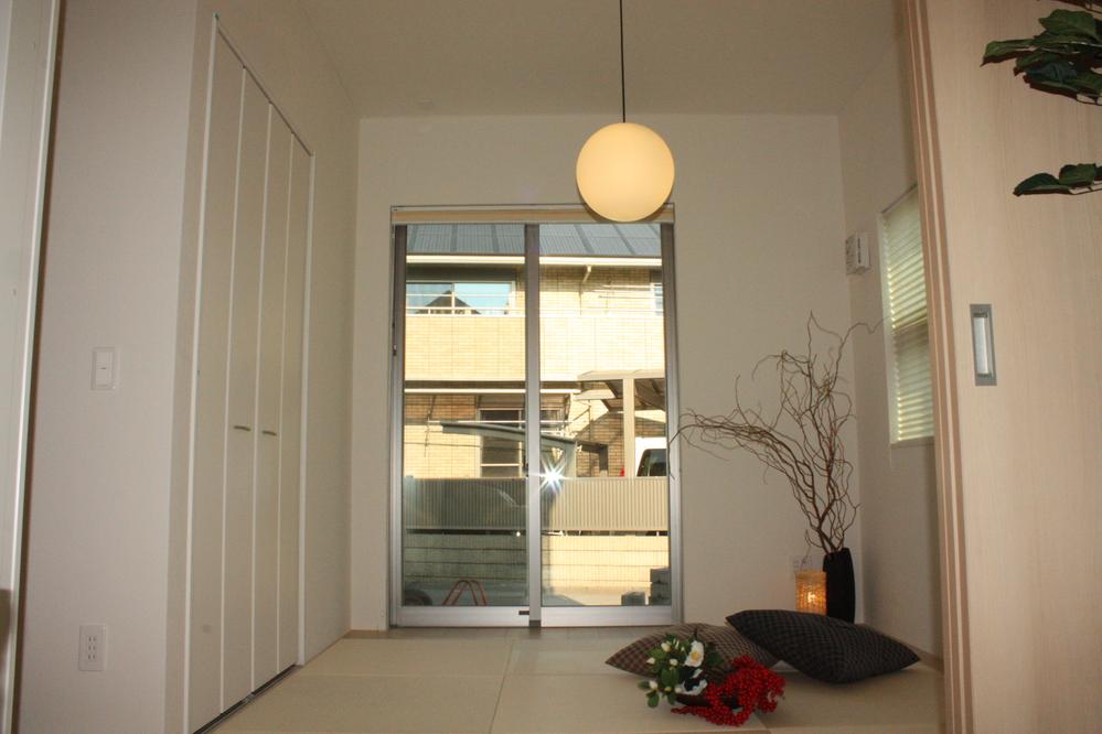 Non-living room. Local (12 May 2013) Shooting