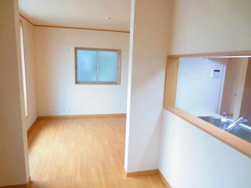 Living. Local (12 May 2013) Shooting