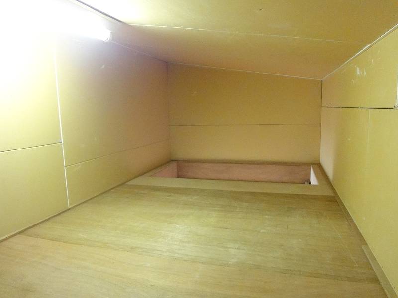 Other room space. Convenient ceiling storage that a lot can be stored