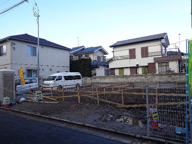 Local appearance photo. Local (12 May 2013) Shooting