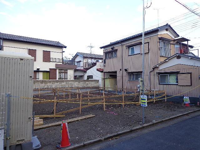 Local appearance photo. Local (12 May 2013) Shooting