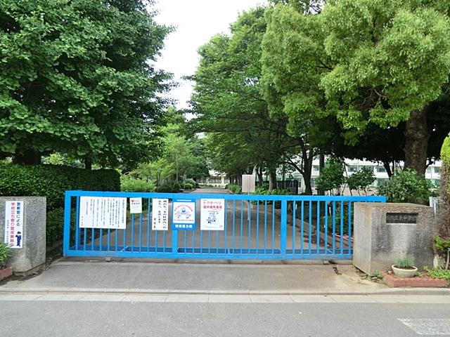 Junior high school. Warabi Tatsuhigashi until junior high school 1200m
