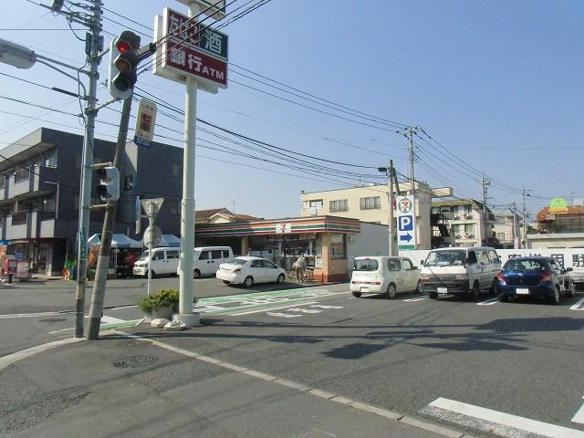 Convenience store. There is Seven-Eleven in the 90m walk 2 minutes until the Seven-Eleven bracken city hall dori, It is very convenient to the day of the forgotten to buy. 