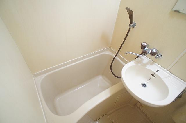 Bath. Indoor image (photo separate room)