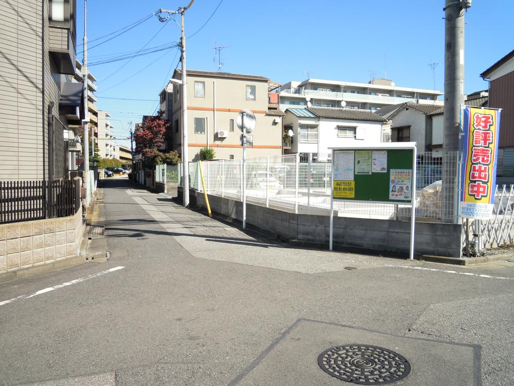 Local photos, including front road. Local (11 May 2013) Shooting