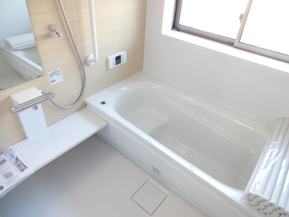 Bathroom. Indoor (12 May 2013) Shooting