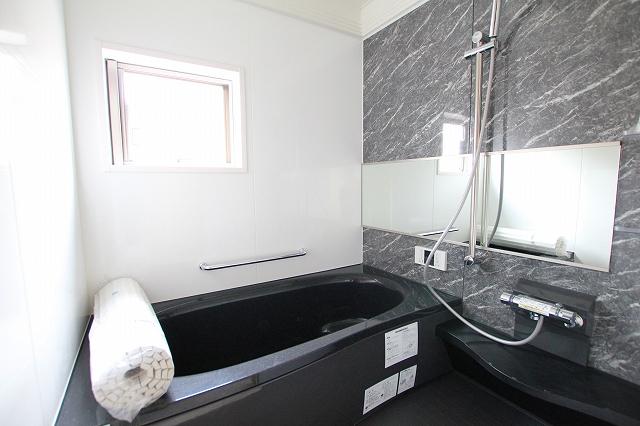 Same specifications photo (bathroom). System bus same specifications