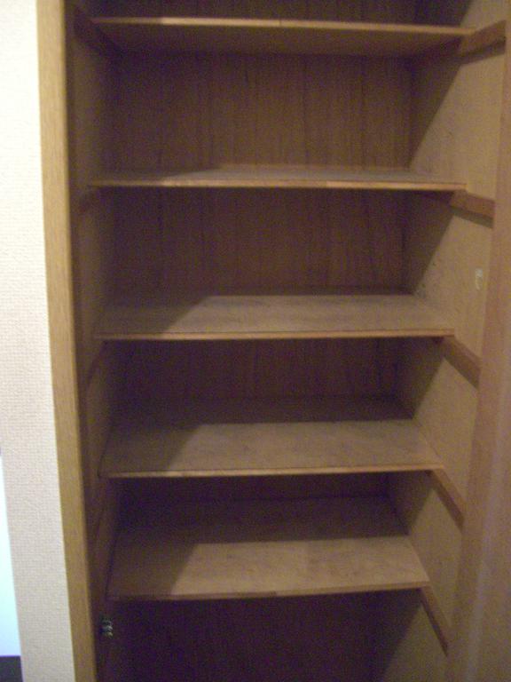 Receipt. Footwear box