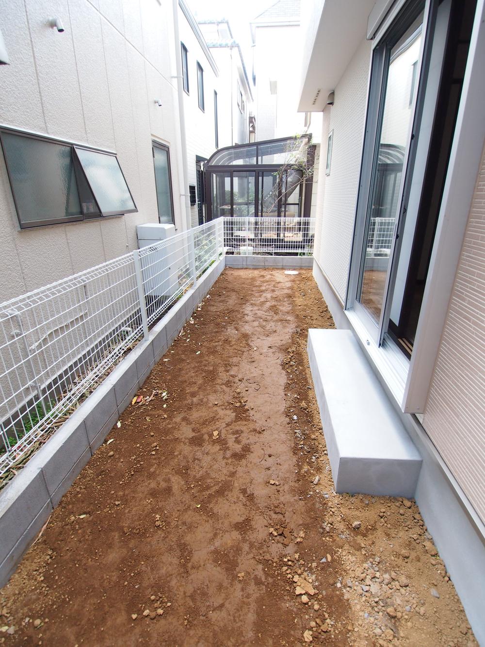 Garden. Local (11 May 2013) Shooting