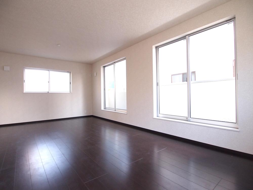 Living. Local (11 May 2013) Shooting