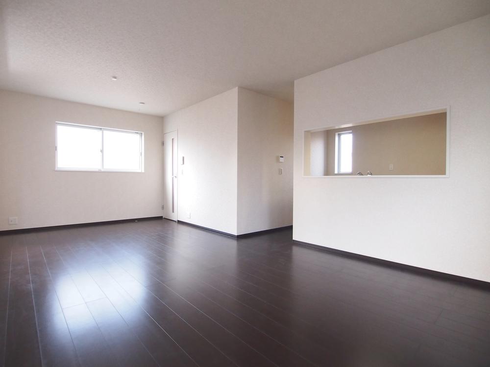 Living. Local (11 May 2013) Shooting