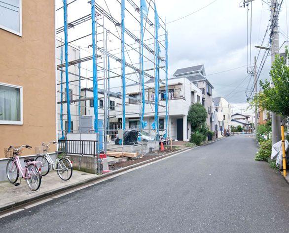 Local photos, including front road. Local (September 2013) Shooting