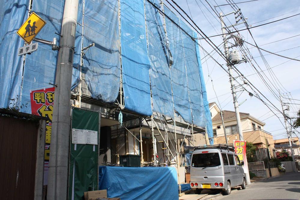 Local appearance photo. Local (12 May 2013) Shooting