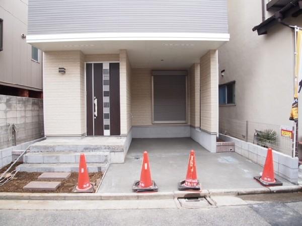 Local appearance photo. Per positive good because it faces the south side road. In the parking space is built-in, Protect your precious car. 