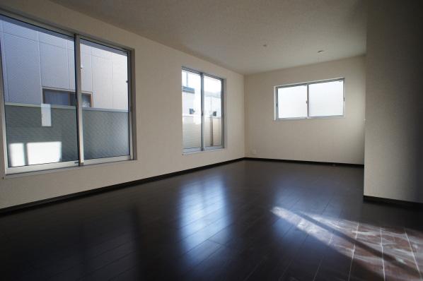 Living. Conversation of your family is lively, Open-minded LDK Indoor (11 May 2013) Shooting