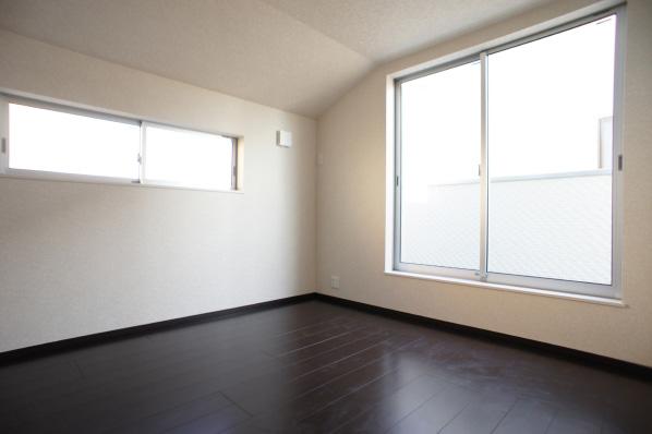 Non-living room. Indoor (11 May 2013) Shooting