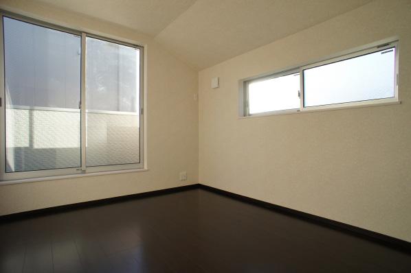 Non-living room. Indoor (11 May 2013) Shooting