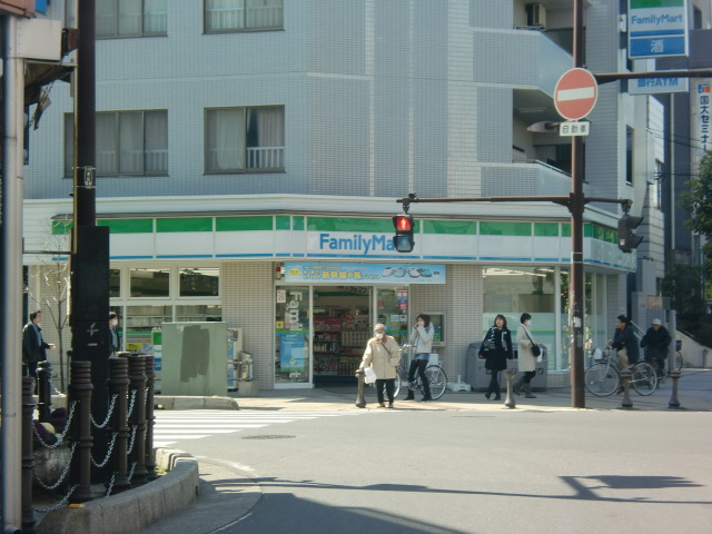 Convenience store. FamilyMart bracken Nishiguchi store up (convenience store) 131m