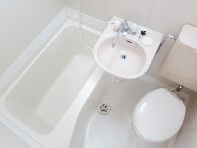 Bath. Caring for easy 3-point unit