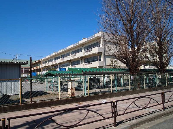 Junior high school. Ohara 450m until junior high school (junior high school)