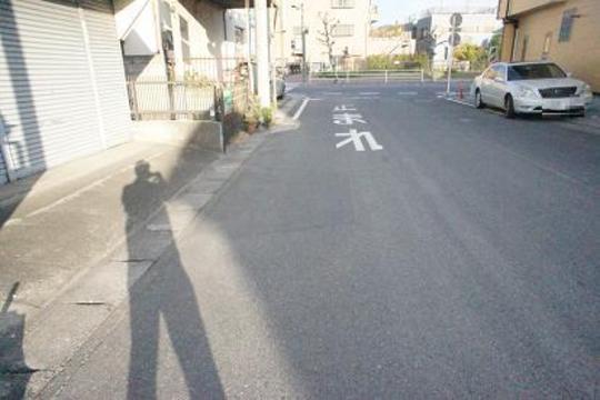 Local photos, including front road. Frontal road