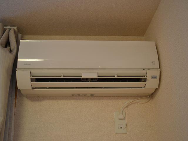 Other Equipment. All season comfortable and air-conditioned