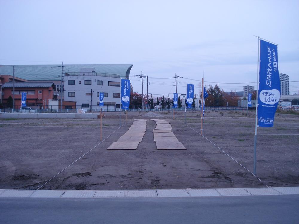 Local photos, including front road. Local (10 May 2013) Shooting