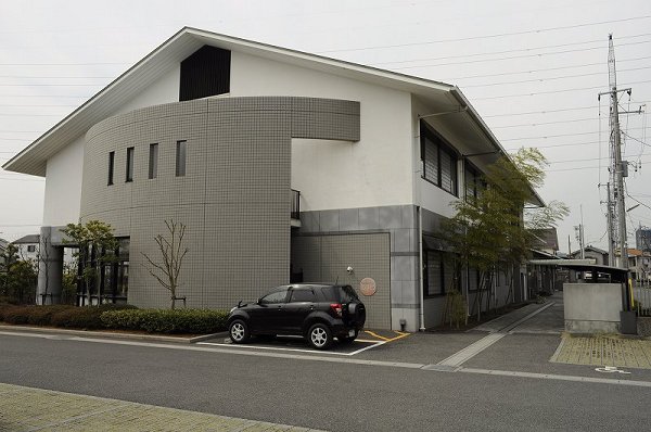 library. Hachijo 550m until the library (library)