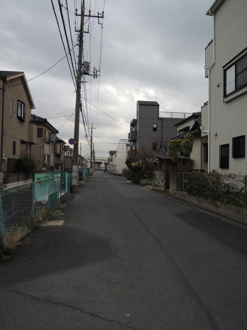 Local photos, including front road. Local (12 May 2013) Shooting