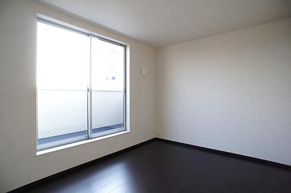 Non-living room. 1 Building