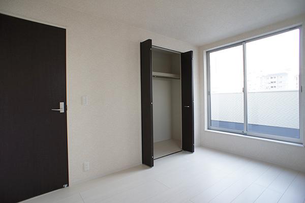 Non-living room. Building 2