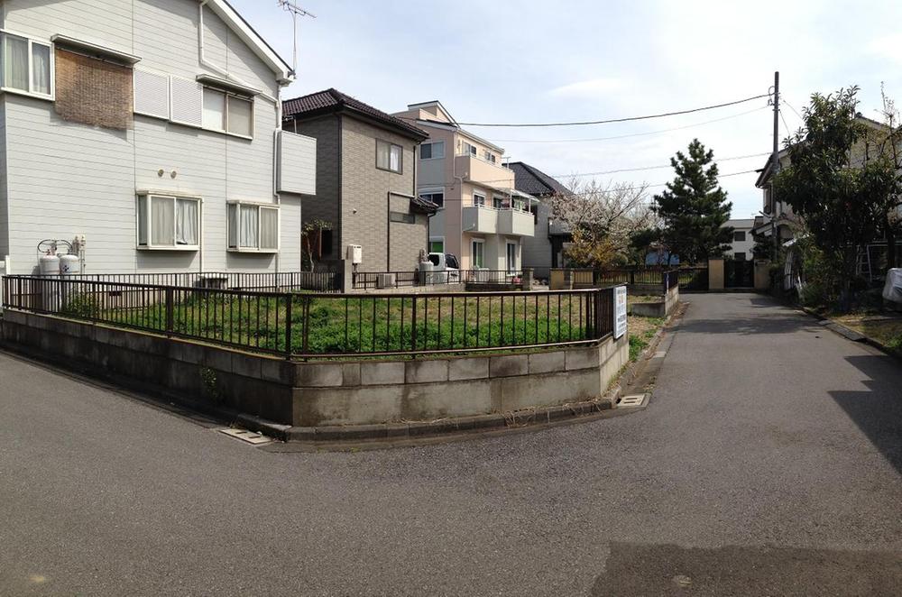 Local photos, including front road. Three-way corner lot! ! 