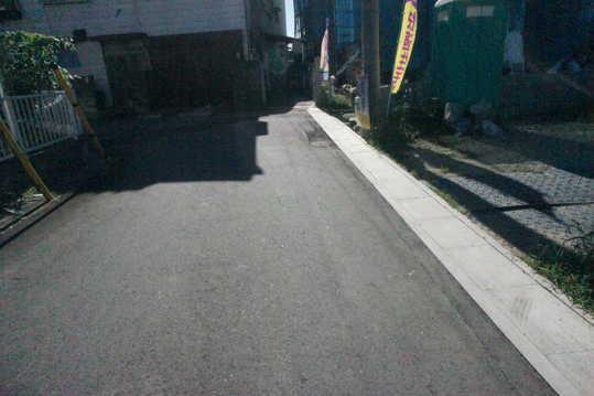 Local photos, including front road. Frontal road