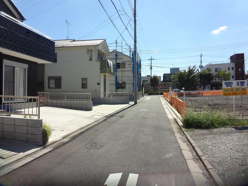 Local appearance photo. Zelkova street direction from the west road