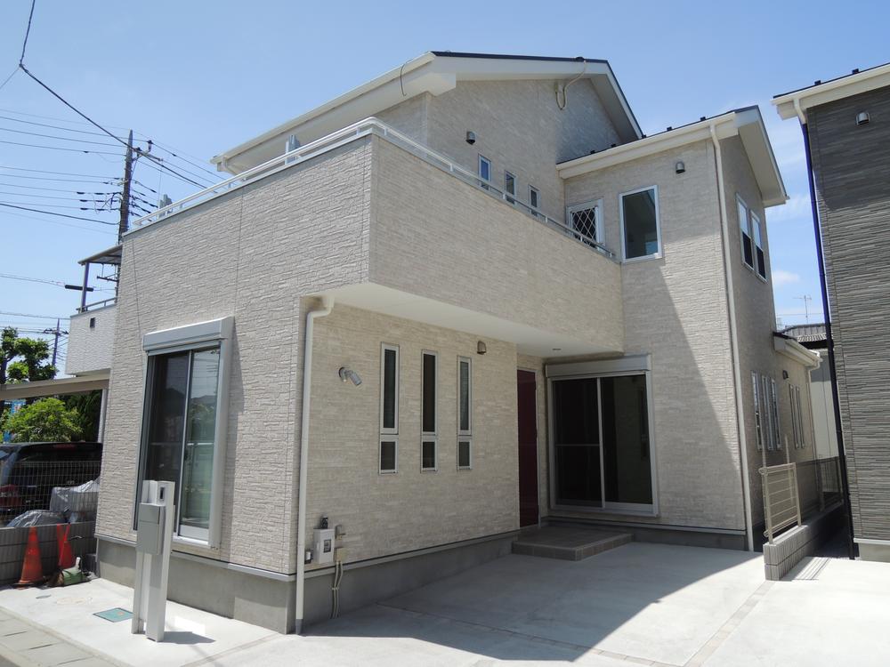 Local (12 May 2013) shooting B Building appearance. Local (12 May 2013) Shooting