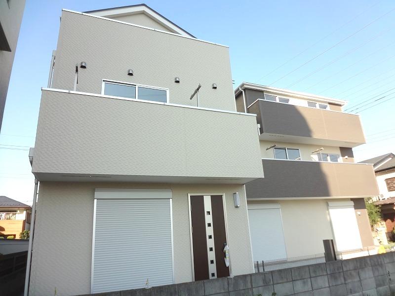 Local appearance photo. Building 2 appearance