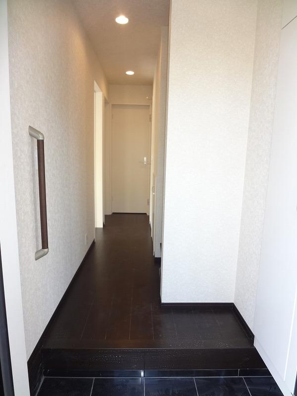 Entrance. Entrance door card key support