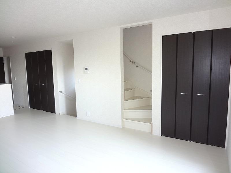 Receipt. Large living accommodated two places!