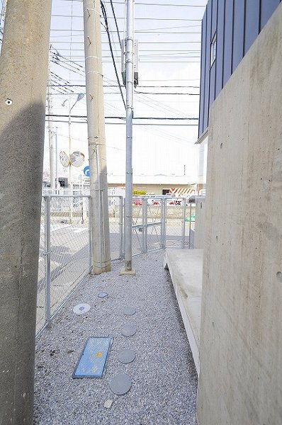 Balcony. Entrance before