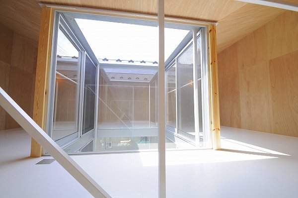 Other room space. Atrium